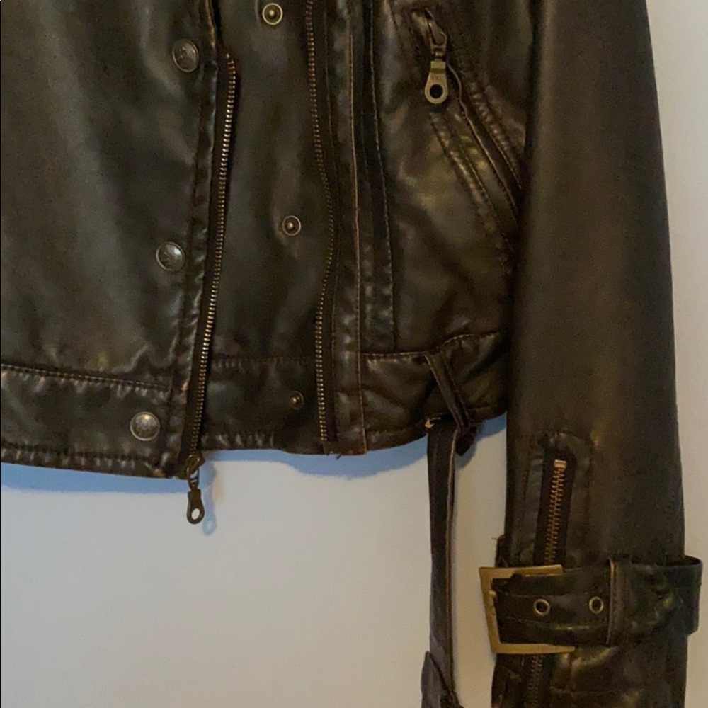 Jacket - Picture 3 of 4